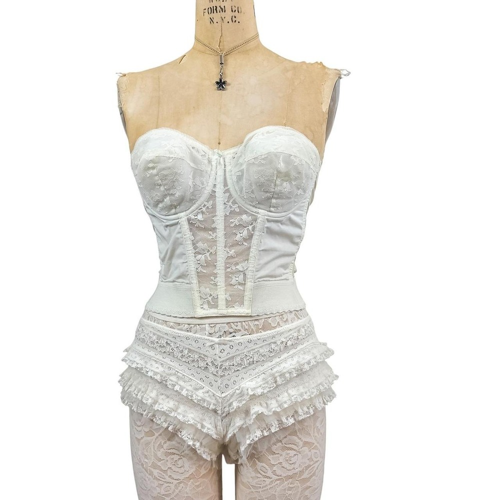 Vintage 1960s ILGWU White Lace Corset Bustier Ivory Bridal Coquette 34B Bestform